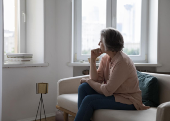 Depressão em idosos: quais sinais não devem ser confundidos com a idade?
