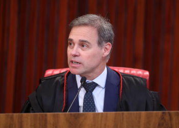 Mendonça manda derrubar posts sobre falso apoio de Flávio a tirar ‘padroeira’ de N. S. Aparecida