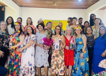 Mais de 150 idosos celebram a Primavera com baile, desfile e elegem rei e rainha em Cuiabá