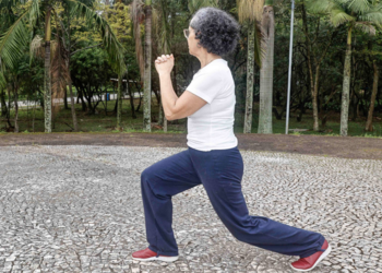 Exercícios com o peso do corpo combatem fragilidade em idosos