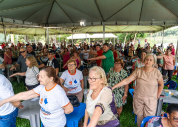 Mais de 400 idosos participam de evento em comemoração ao Dia da Pessoa Idosa