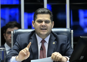 Alcolumbre anuncia sessões para discutir e votar fim da escala 6×1