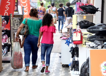 Procon orienta consumidores sobre contratação de festas e compra de presentes no Dia das Crianças