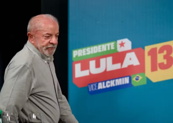 PT aposta na estratégia do ‘medo’, já usada contra rivais no passado, para tentar virar votos e pressionar Flávio