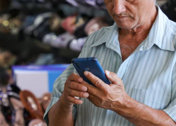 Proposta busca garantir mais segurança para idosos acessarem sites e aplicativos